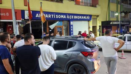 Freni boşalan otomobil AK Parti il&ccedil;e binasına daldı!
