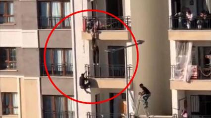 G&uuml;n&uuml;n kahramanı: Katları tırmanıp &ccedil;ocuğu &ouml;l&uuml;m&uuml;n kıyısından aldı