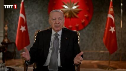 Erdoğan 15 Temmuz'un kader anını a&ccedil;ıkladı: "İki rekat namaz kıldık, Allah nasip etti!"