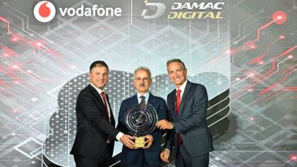 Vodafone, DAMAC Digital iş birliğiyle İzmir Veri Merkezi&rsquo;nin ilk fazını yaklaşık 100 milyon dolarlık yatırımla hizmete a&ccedil;tı