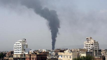 Yemen'de sivillerin olduğu lokanta vuruldu