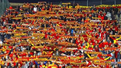 4 gol yiyince protesto edilmişti! S&uuml;per Lig ekibinin kalecisi taraftara ateş p&uuml;sk&uuml;rd&uuml;