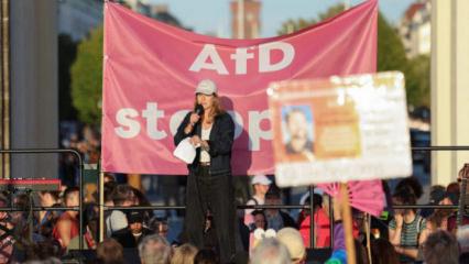 Almanya&rsquo;da aşırı sağ depremi: AfD y&uuml;zde 44&rsquo;e dayandı, &uuml;lke sokaklara d&ouml;k&uuml;ld&uuml;!