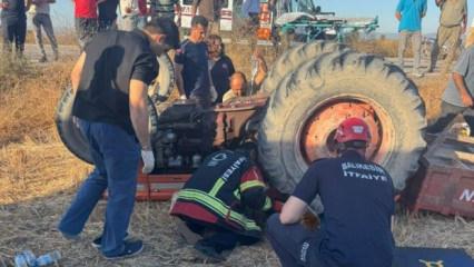 Balıkesir&rsquo;de trakt&ouml;r ve otomobil kaza yaptı 2 yaralı