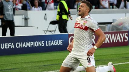 G.Saray'ın kapısından d&ouml;nm&uuml;şt&uuml;! 12 dakikada hat-trick yaptı