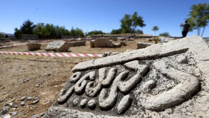 Malatya&rsquo;da 112 d&ouml;n&uuml;ml&uuml;k Sel&ccedil;uklu D&ouml;nemi mezarlığı turizme kazandırılıyor