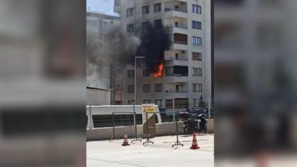 Şanlıurfa&rsquo;da 8 katlı binada yangın: Bina sakinleri tahliye edildi