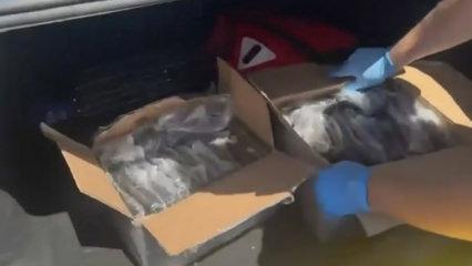 Taksinin bagajını a&ccedil;an ekipler g&ouml;zlerine inanamadı