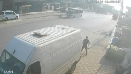 Adana'da feci kaza kamerada: 11 yaşındaki &ccedil;ocuk ağır yaralandı