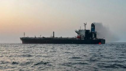 H&uuml;rm&uuml;z&rsquo;de tanker alarmı: 23 m&uuml;rettebat kurtarıldı, 2 kişi kayıp
