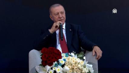 Cumhurbaşkanı Erdoğan, Resul Dindar&rsquo;ın t&uuml;rk&uuml;lerine eşlik etti
