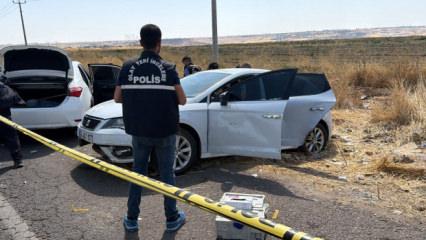 Diyarbakır&rsquo;da eski eş dehşeti: &Ouml;nce eşini vurdu, sonra polis aracına &ccedil;arptı: 2 &ouml;l&uuml;