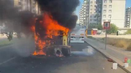 Diyarbakır'da korku dolu anlar: Belediye otob&uuml;s&uuml; seyir halindeyken yandı
