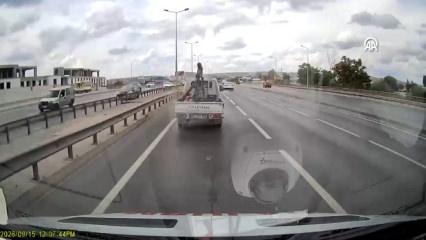 İstanbul'da ambulansa yol vermeyen s&uuml;r&uuml;c&uuml; yakalandı