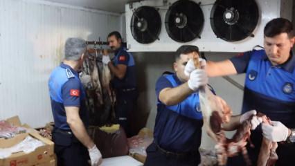 Kasapta 315 kilo bozuk et ele ge&ccedil;irildi
