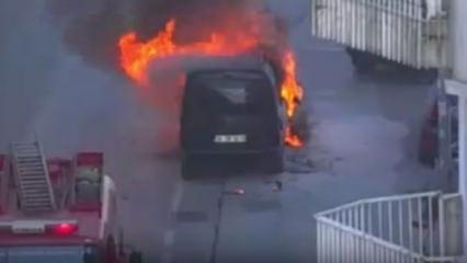 Mecidiyek&ouml;y&rsquo;de ara&ccedil; yangını 