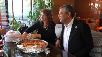 &Ouml;zg&uuml;r &Ouml;zel tepkiler artınca geri adım attı! &Ouml;nce kovdu sonra aynı sofrada buluştu