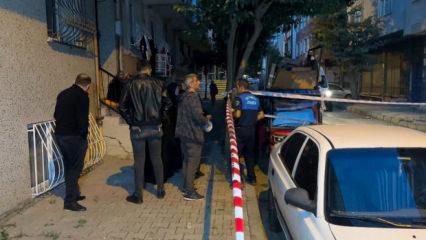 Sultangazi'de korkutan &ccedil;atlak! 2 apartman tedbir ama&ccedil;lı boşaltıldı 
