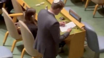 BM'de d&uuml;nyanın g&ouml;z&uuml; &ouml;n&uuml;nde skandal manzara! İsrail heyetinden akla zarar yoklama...