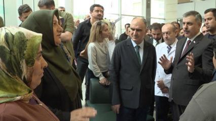 Bakan &Ccedil;ift&ccedil;i'yle vatandaş arasında &ccedil;arpıcı diyalog: T&uuml;fek &ccedil;ocuğun eline nasıl ge&ccedil;ti