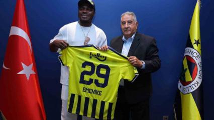 Emmanuel Emenike'den, Fenerbah&ccedil;e'ye ziyaret