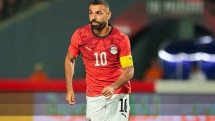 Moralli gittiği milli takım kampında Salah'a şok! Geri d&ouml;n&uuml;yor