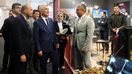 Ticaret Bakanı Bolat'tan EXPO 2026'ya ziyaret