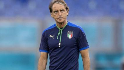 T&uuml;rkiye-İtalya ma&ccedil;ı &ouml;ncesi Roberto Mancini'den flaş karar! Tam 10 futbolcu...