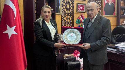  Bah&ccedil;eli, Bilge G&uuml;rs ile g&ouml;r&uuml;şt&uuml; 