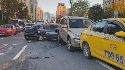 Beşiktaş'ta zincirleme kaza! 5 ara&ccedil; birbirine girdi: Yaralılar var