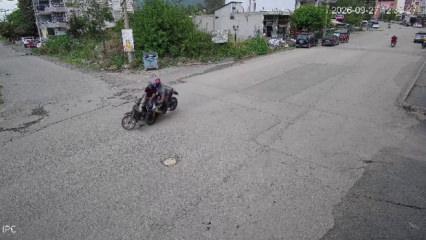 "Dayı &ouml;yle yola &ccedil;ıkılır mı?" &Ccedil;arpıştığı yaşlı adama yerdeyken b&ouml;yle isyan etti