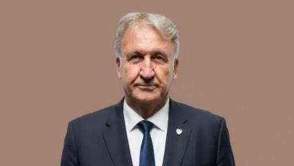 G&ouml;zaltına alınıp serbest bırakılmıştı! MHK &uuml;yesi istifa etti