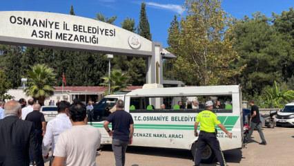 Osmaniye'de saldırıda &ouml;len &ouml;ğretmen toprağa verildi 