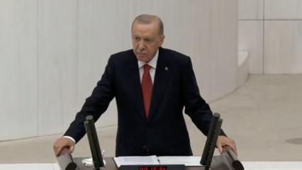TBMM&rsquo;de dikkat &ccedil;eken an: Erdoğan salona girdiğinde CHP ve Yeni Partililer ayağa kalkmadı