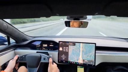 Tesla'da 286 km hıza ulaşan s&uuml;r&uuml;c&uuml; dehşeti yaşadı! Ara&ccedil; hurdaya d&ouml;nd&uuml;
