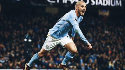 2023'te emekli olmuştu! Efsane isim 40 yaşında futbola geri d&ouml;nd&uuml;
