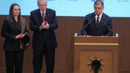 AK Parti'ye ge&ccedil;en Cemil Tugay'dan ilk s&ouml;zler: Bu yola refik olmaya geldim