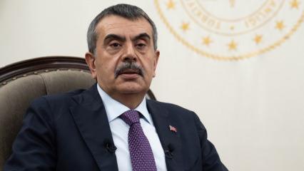 Bakan Tekin'e y&ouml;nelik sosyal medyadaki kirli kumpasın perde arkası aralandı