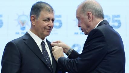 Cumhurbaşkanı Erdoğan'dan Cemil Tugay ve İzmir paylaşımı