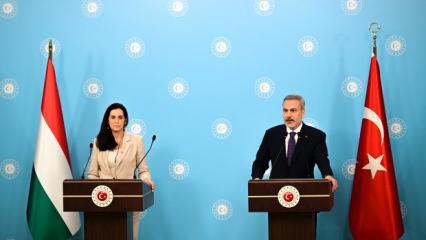 Macaristan Dışişleri Bakanı Orban'dan Hakan Fidan'a T&uuml;rk&ccedil;e s&uuml;rprizi