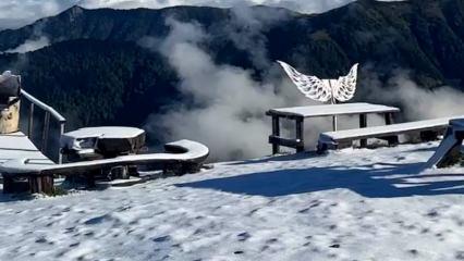 Rize&rsquo;de kış masalı başladı! Yaylalar beyaza b&uuml;r&uuml;nd&uuml;