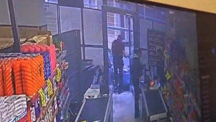 Şişli'de feci kaza: Marketten &ccedil;ıkan m&uuml;şteriye otomobil &ccedil;arptı