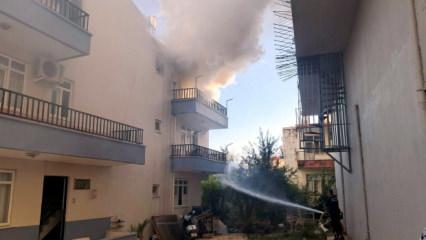 Antalya'da akılalmaz olay: Evini ateşe verdi, kiracısı canını hi&ccedil;e sayıp kediyi kurtardı