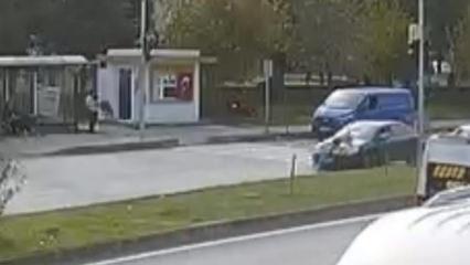 Bartın'da kaza: Yaya ge&ccedil;idindeki bisikletli &ccedil;ocuğa &ccedil;arptı!