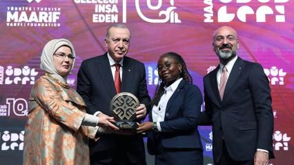 Emine Erdoğan, T&uuml;rkiye Maarif Vakfının 10. kuruluş yıl d&ouml;n&uuml;m&uuml;n&uuml; kutladı