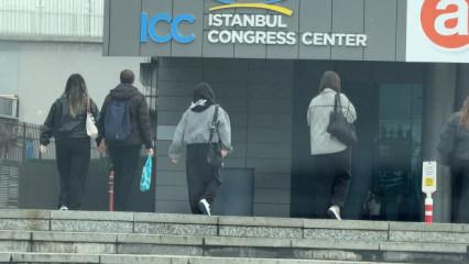 İstanbul'daki 5 bin kişilik konserde facia: 2 kişi &ouml;ld&uuml;, bir kişinin durumu kritik!