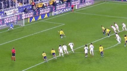 Kadık&ouml;y'de ilgin&ccedil; anlar! Penaltı, ofsayt, penaltı, gol iptali...