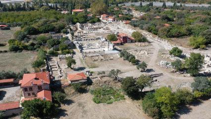 Muğla&rsquo;daki Gladyat&ouml;rler Şehri: 3 bin 500 yıllık Stratonikeia havadan g&ouml;r&uuml;nt&uuml;lendi