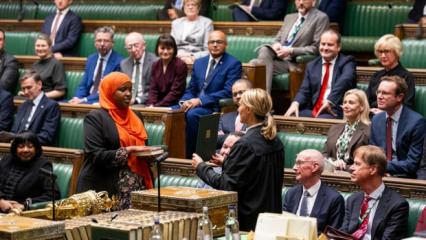 Somalili Sagal Abdi-Wali'den tarihi başarı! İngiltere'de Kur'an-ı Kerim ile yemin etti