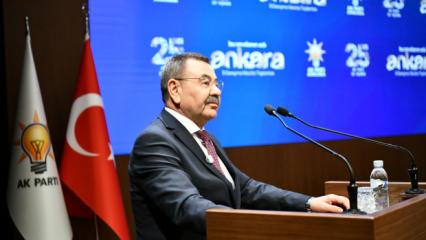 Yakup Odabaşı: Cumhurbaşkanımızın elinden rozet takma gururunu yaşıyoruz